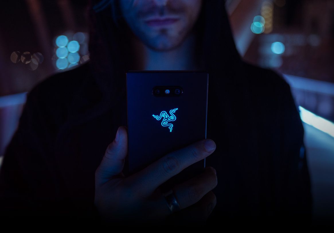 Razer Phone 2 oficjalnie. Jest szybszy, lepiej wykonany i ma podświetlenie Chroma