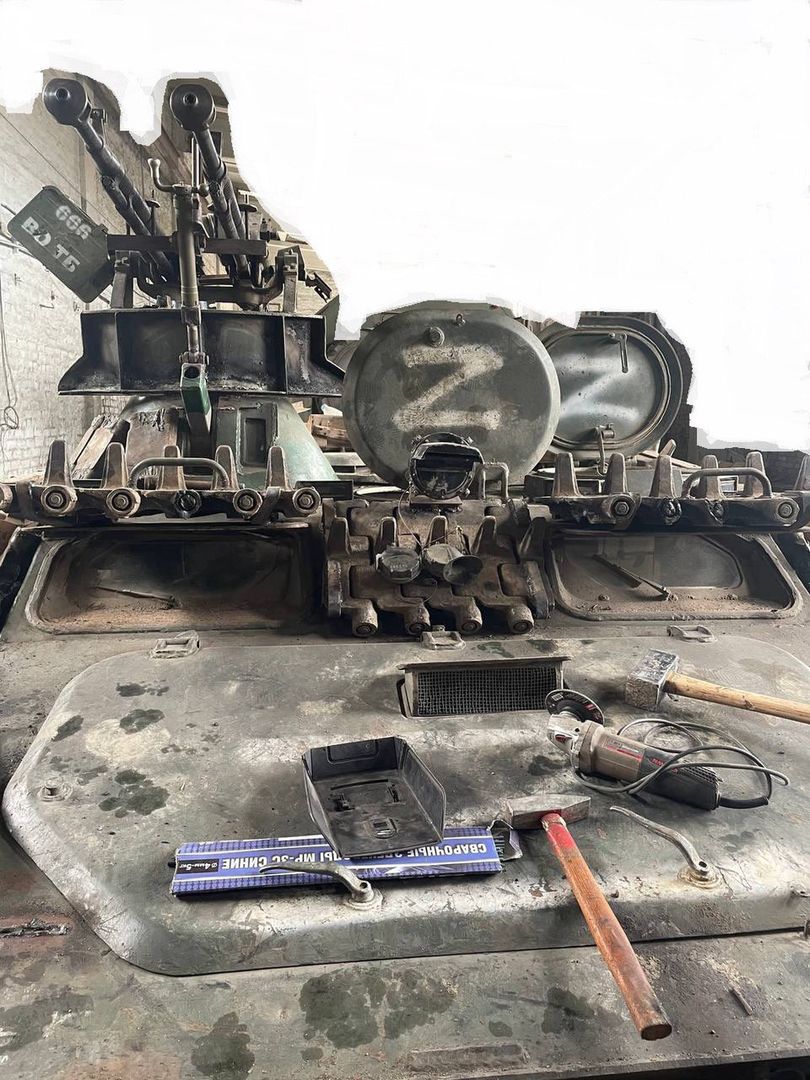 Pancerny Frankenstein. To hybryda transportera MT-LB i czołgu T-72
