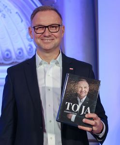 Książka Dudy w Biedronce. "Chyba coś kiepsko idzie sprzedaż"