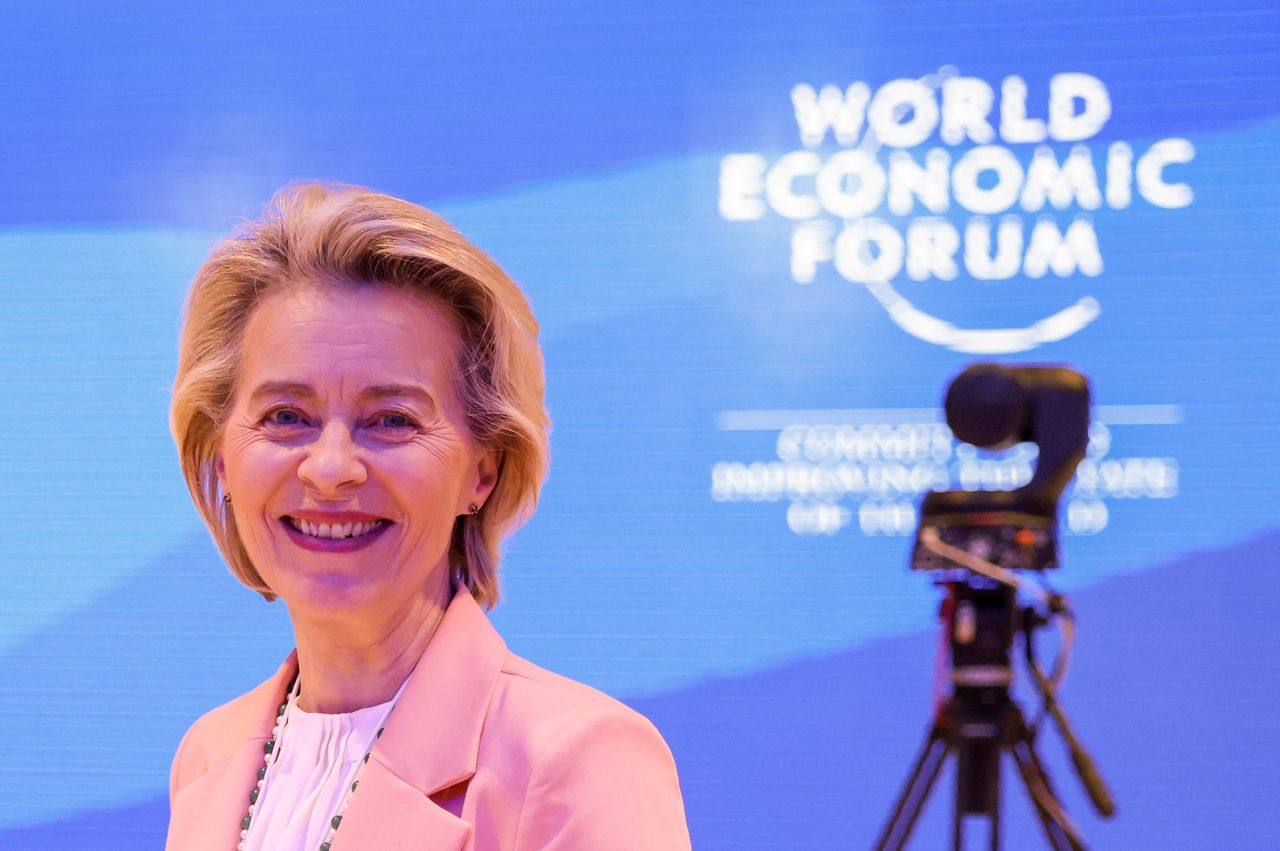 Ursula von der Leyen przedstawi nową strategię bezpieczeństwa gospodarczego. Photographer: Hollie Adams/Bloomberg via Getty Images