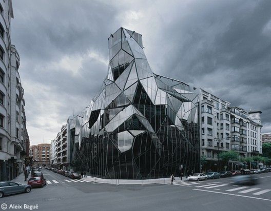 10 niesamowitych szklanych domów 7