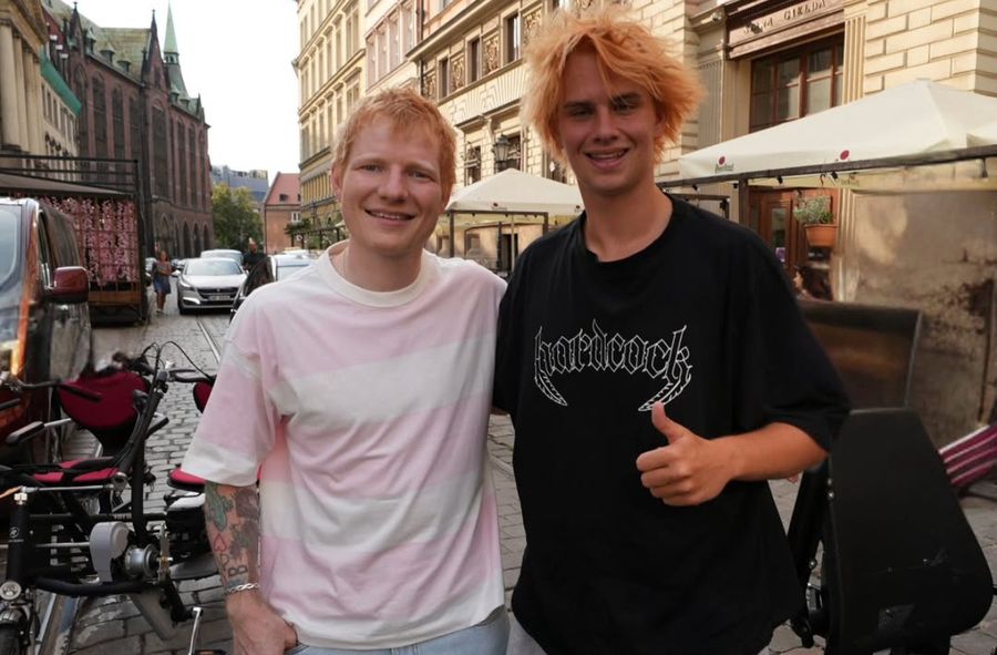 To się dzieje! Ed Sheeran nagrywa piosenkę z Łatwogangiem (wiemy