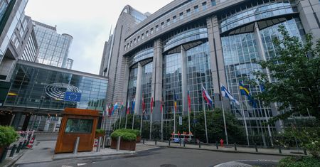 UE kręci bat na cyfrowych gigantów. Ważne głosowanie w Parlamencie Europejskim