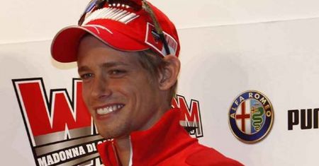 Casey Stoner po operacji nadgarstka