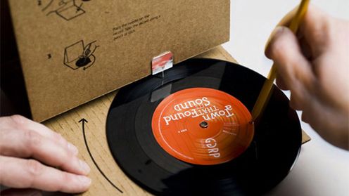 Jedyny w swoim rodzaju kartonowy gramofon! 1