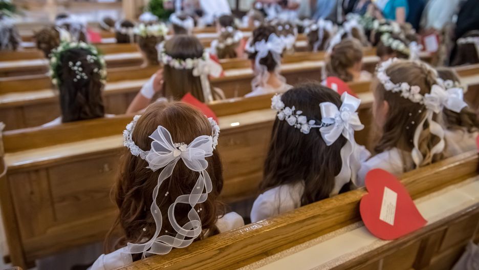 Czyje są pieniądze z komunii? Prawo wskazuje jasno