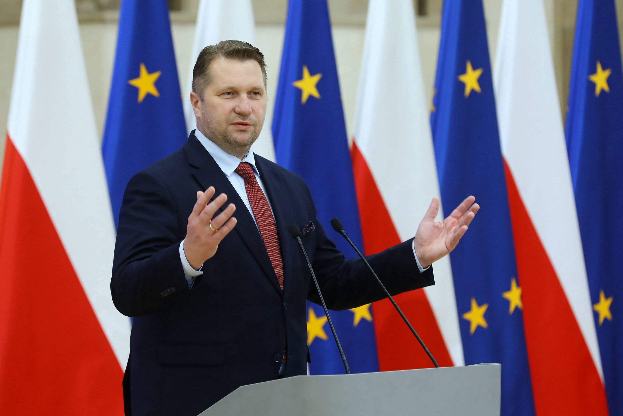 Powrót zdalnego nauczania? Minister Czarnek wyjawia plany 