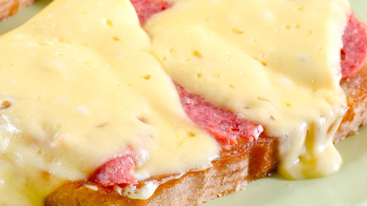 Grzanki jaśniepańskie królowały na prywatkach w PRL-u