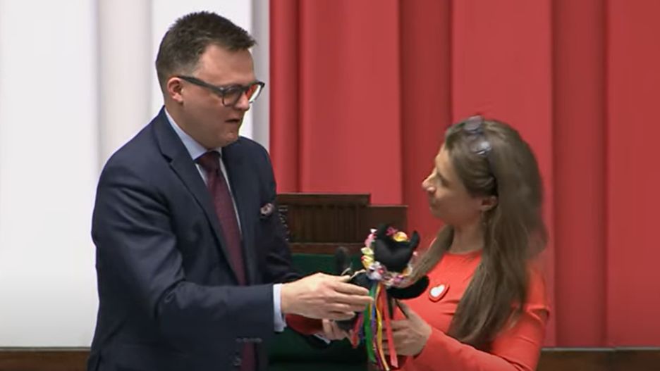 Szymon Hołownia dostał prezent