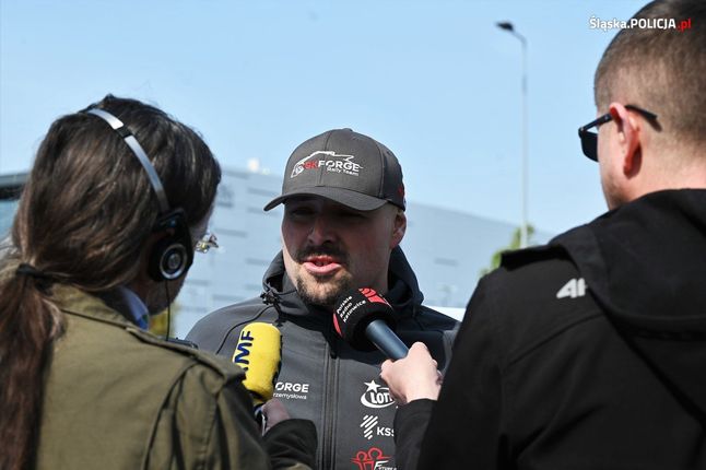 Jednym z gości podczas spotkania z mediami był utytułowany kierowca Łukasz Szeja