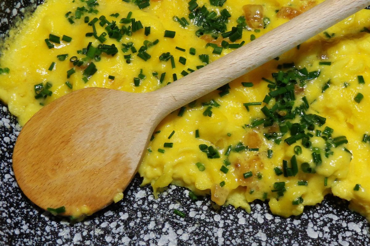 Jajecznica w formie roladki to zupełnie nowa odsłona klasycznego dania