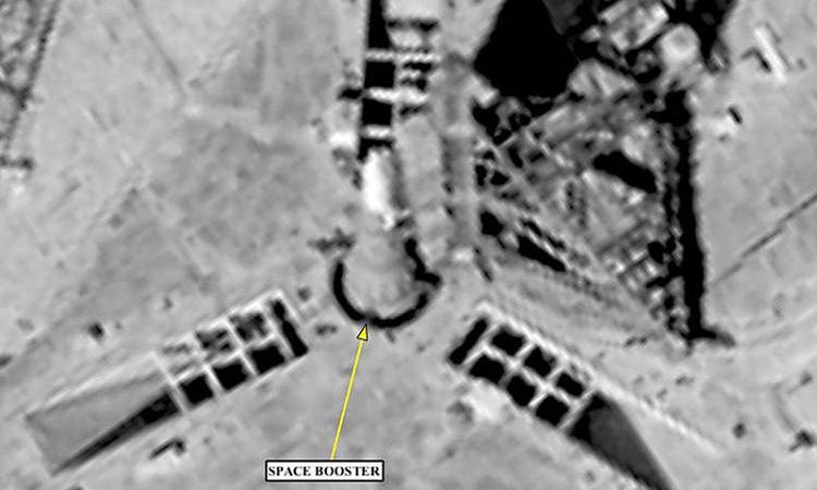 Makieta rakiety N1 sfotografowana przez satelitę szpiegowskiego