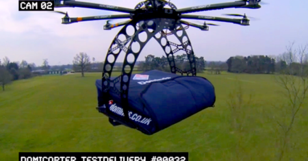 WTF dnia: pizza dostarczana dronem [wideo]