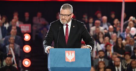 Braun uderzył w von der Leyen. "Precz z eurokołchozem"