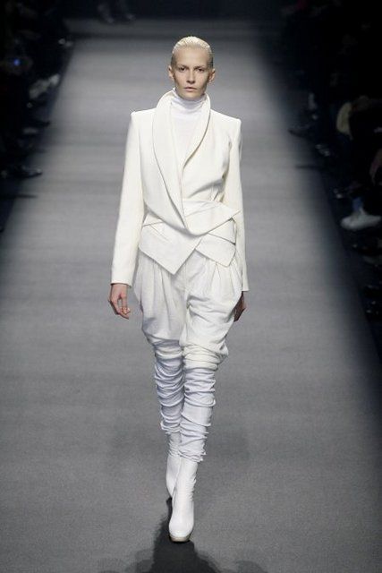 Krótka historia białych kozaczków 4