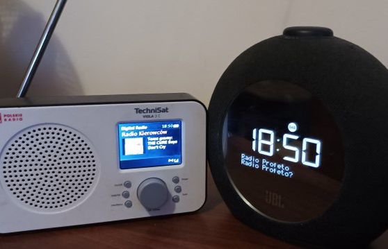 Więcej Polaków słucha radia przez DAB+