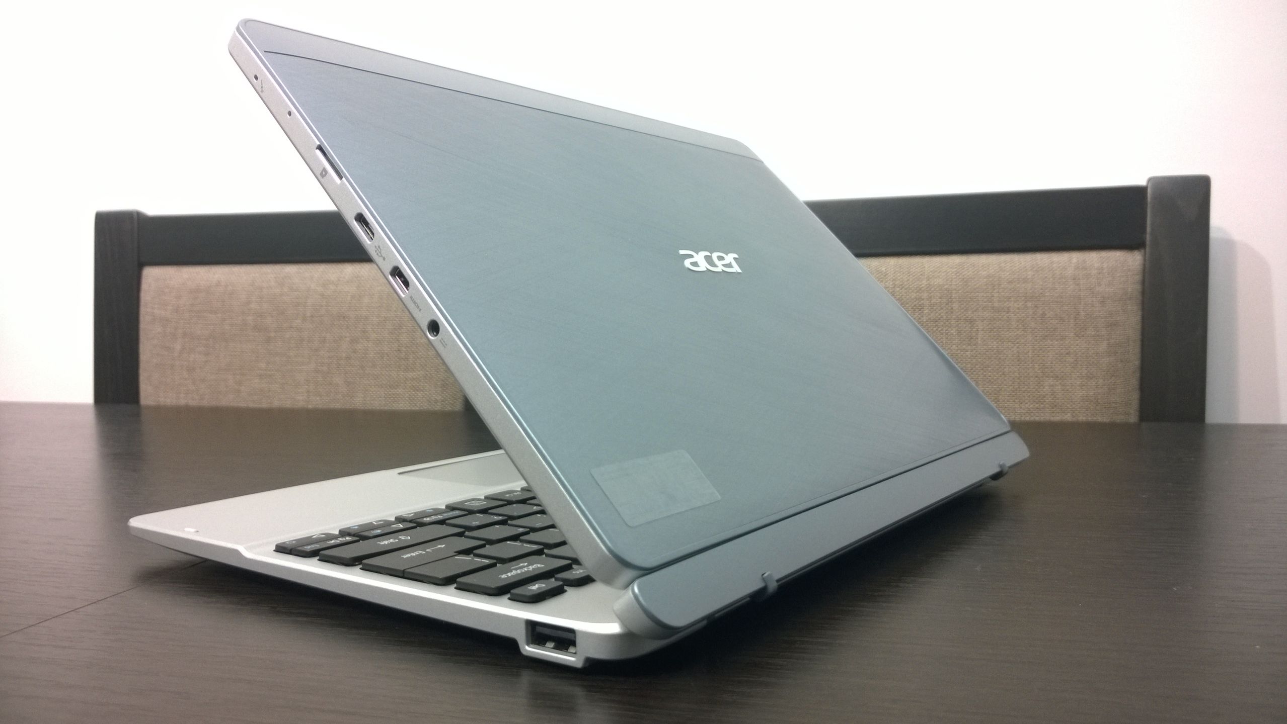 Acer Aspire Switch 10 – niedrogi tablet i minilaptop z Windows 8 w jednym [test] 3