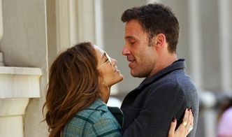 Jennifer Lopez i Ben Affleck ZARĘCZYLI SIĘ?! Paparazzi zauważyli u niej OGROMNY pierścionek (ZDJĘCIA)