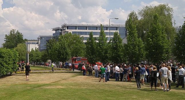 Alarm bombowy i ewakuacja w siedzibach Ringier Axel Springer Polska, Telewizji Polskiej i KRRiT