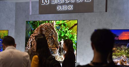 LG OLED 8K: Pierwszy taki telewizor w Europie sprzedano w Polsce