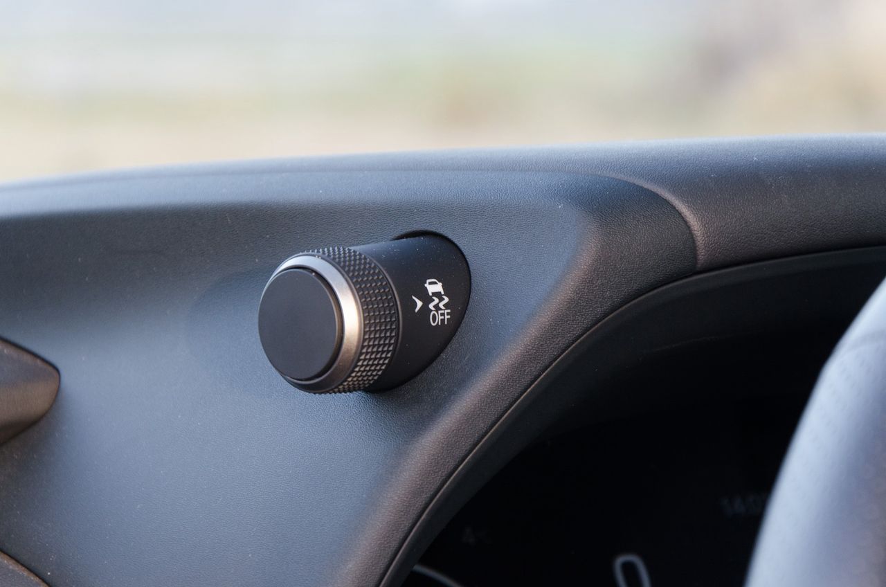Lexus UX 300h AWD