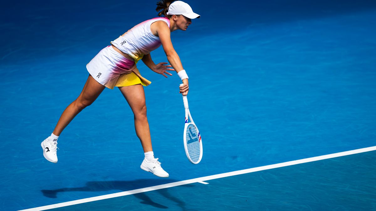 MELBOURNE, AUSTRALIA - JANUARY 16: Iga Swiatek of Poland in action against Rebecca Sramkova of Slovakia in the second round on Day 5 of the 2025 Australian Open at Melbourne Park on January 16, 2025 in Melbourne, Australia (Photo by Robert Prange/Getty Images)