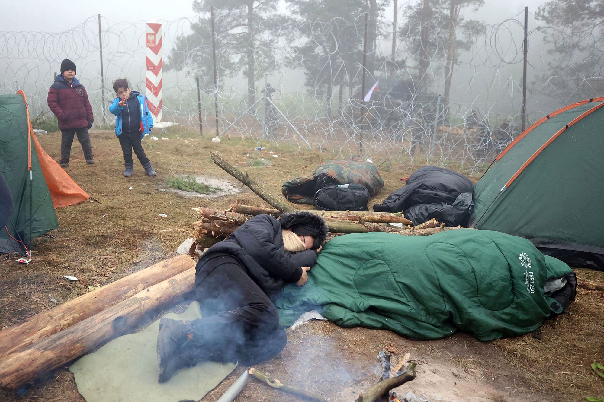 Obraz tragedii: Tak funkcjonują migranci w obozach na granicy białorusko-polskiej 3