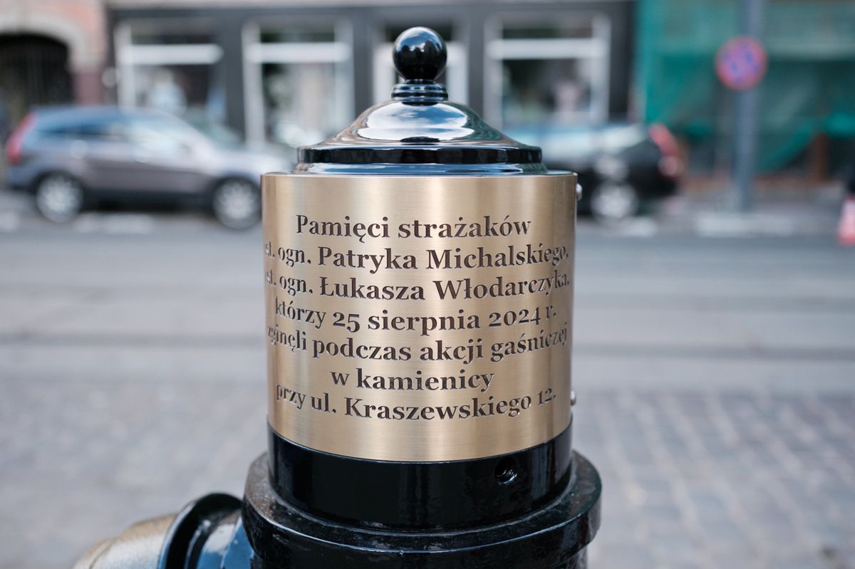 Strażacy, którzy zginęli podczas akcji gaśniczej przy ul. Kraszewskiego, zostali upamiętnieni na Jeżycach