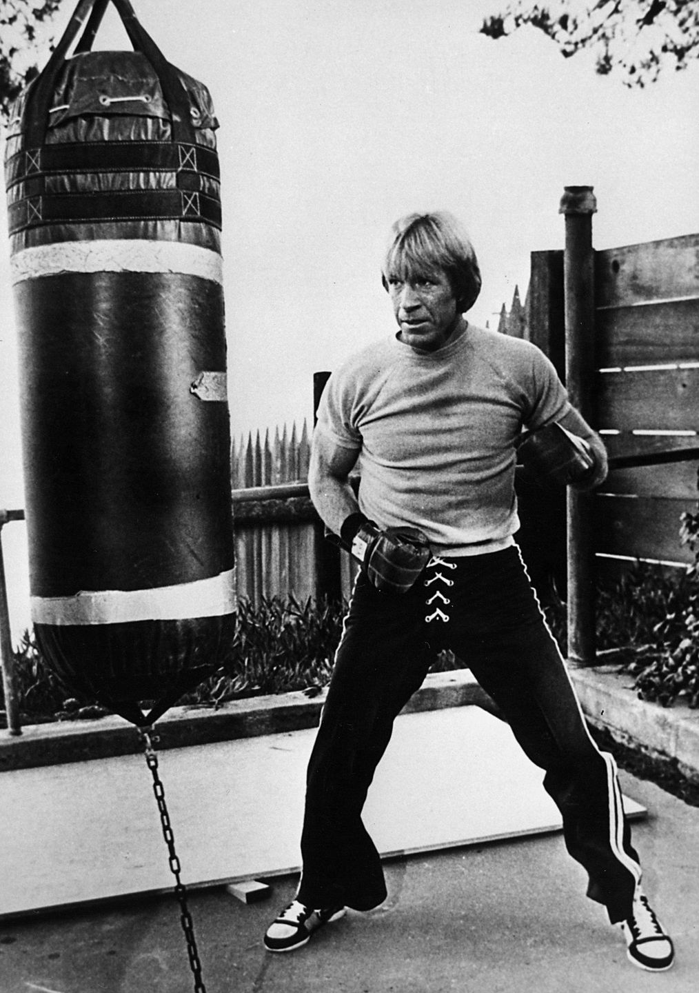 Chuck Norris w filmie &#34;Oko za oko&#34;