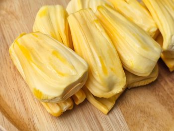 Jedz jak najczęściej. Cukier przestanie skakać, a jelita odżyją