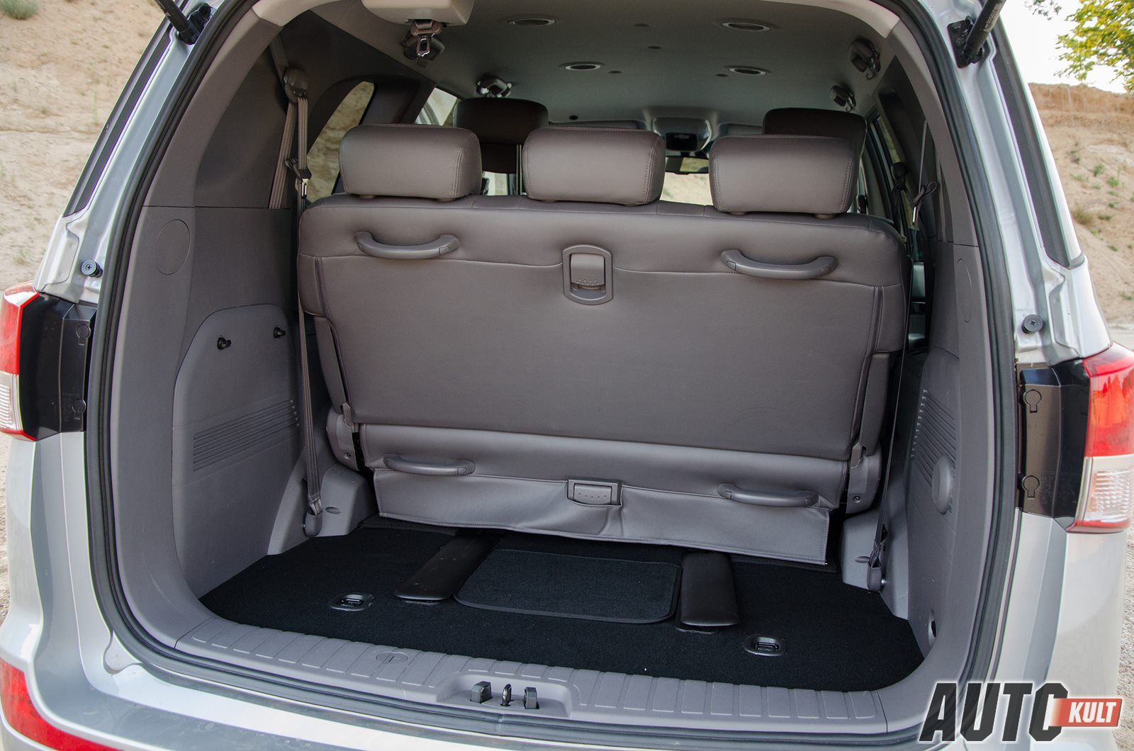 SsangYong Rodius 2,0 Sapphire 4WD AT - test [galeria zdjęć] 17