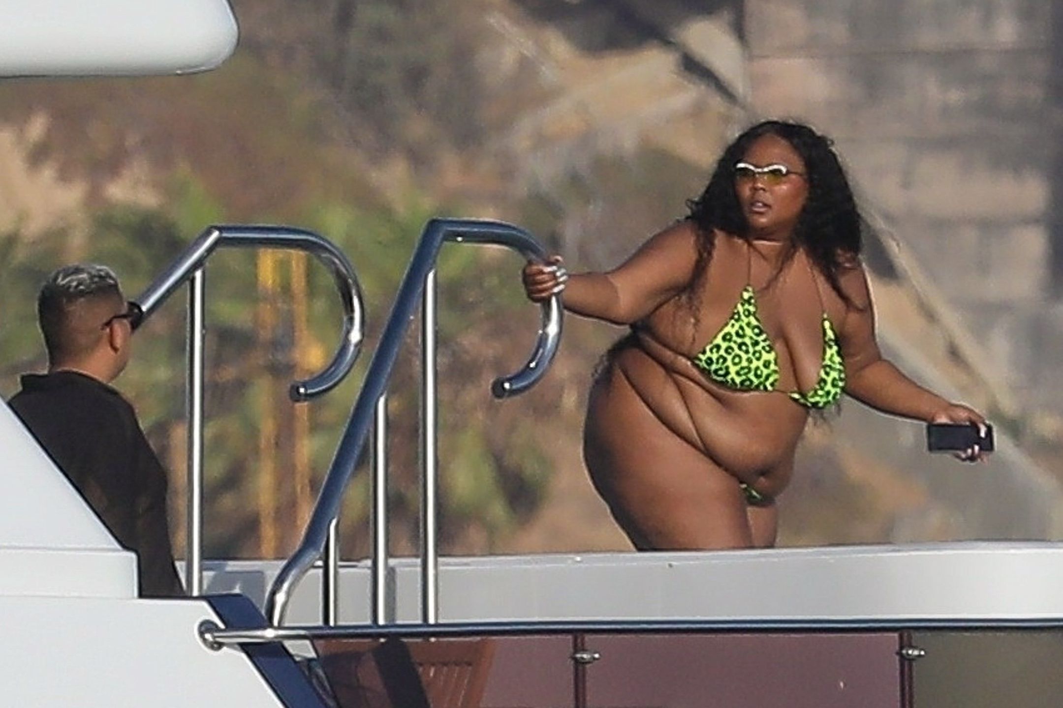 Lizzo wygrzewa się na jachcie