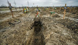 Ukraińcy odkryli ponad 800 grobów zamordowanych przez Rosjan ludzi