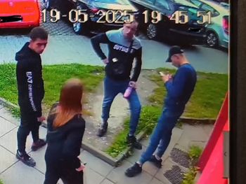 Policja publikuje zdjęcia. To podejrzewani o udział w pobiciu