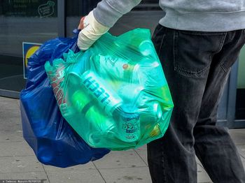 Problemy z recyklomatami i zwrotem kaucji. Mężczyzna stracił pieniądze