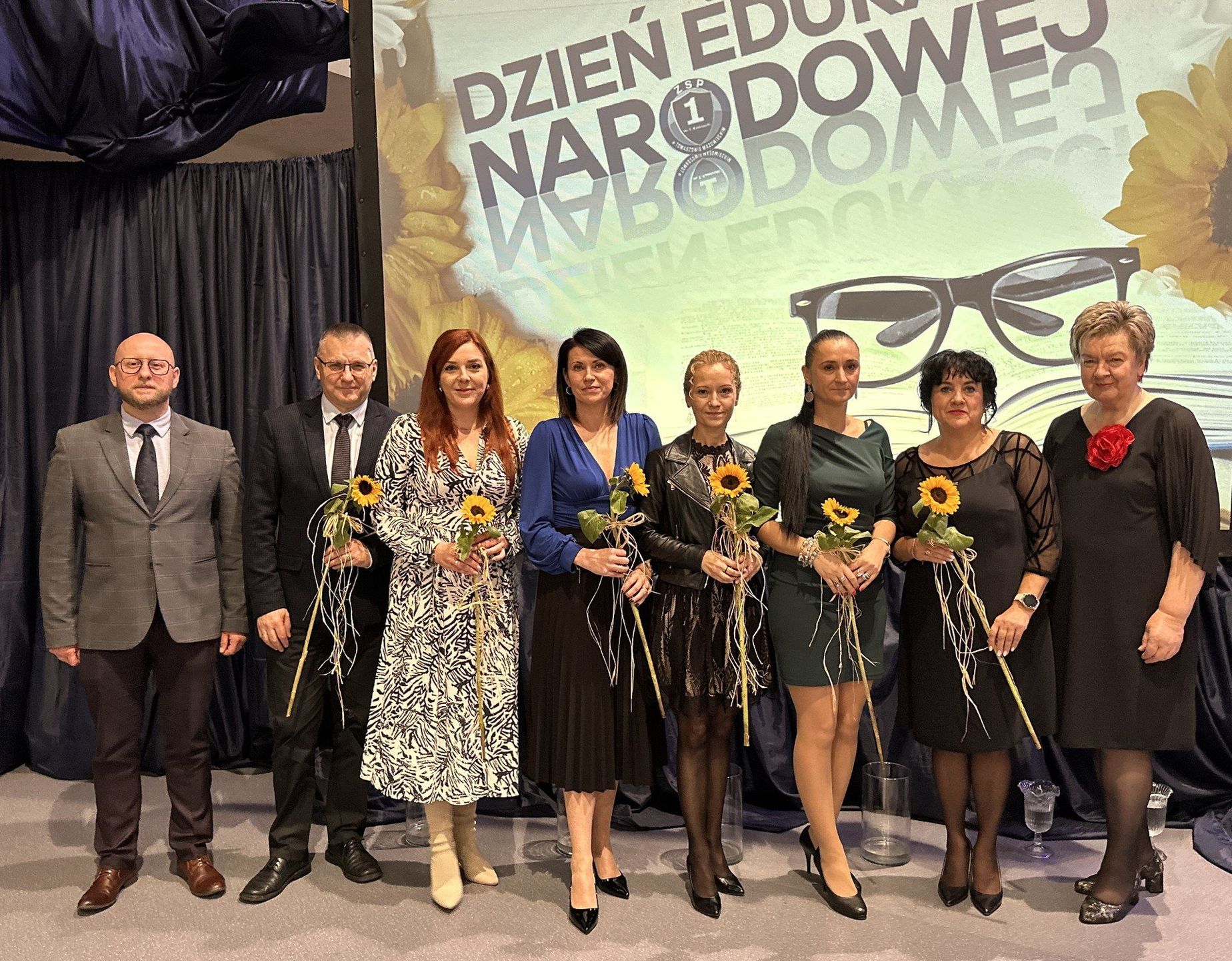 Dzień Patrona, ślubowanie i Dzień Nauczyciela w ZSP nr 1 w Tomaszowie 2025. Mechanik świętował potrójnie