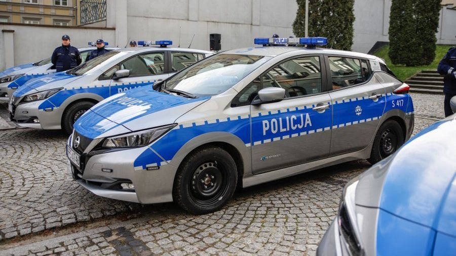 Cztery Nissany Leaf rozpoczynają służbę w świętokrzyskiej policji.