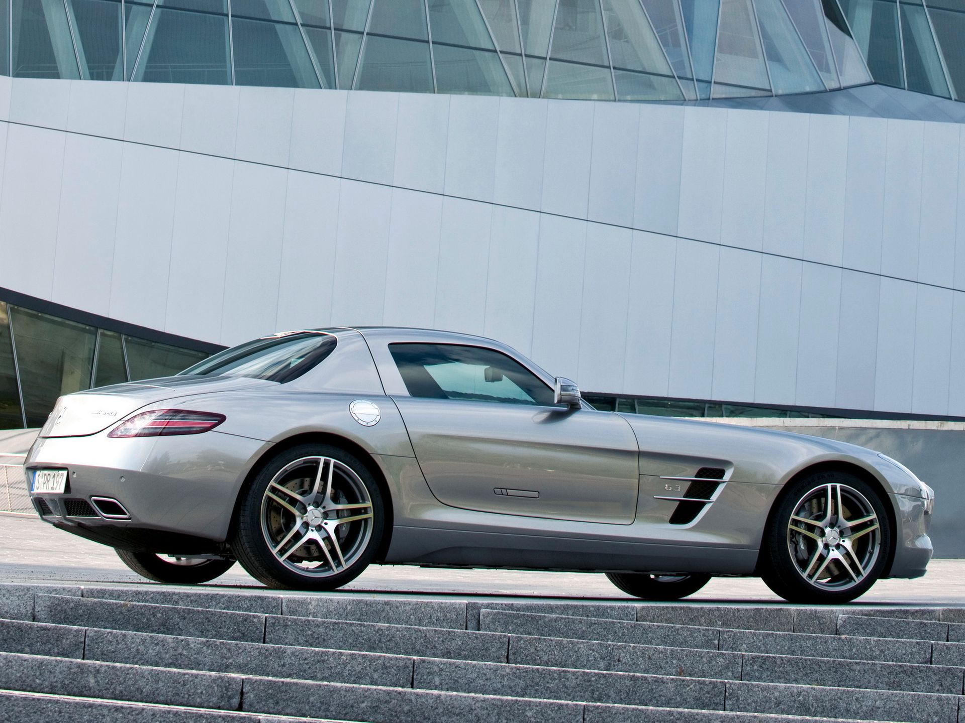 Żegnamy króla: odchodzi Mercedes-Benz SLS AMG 12