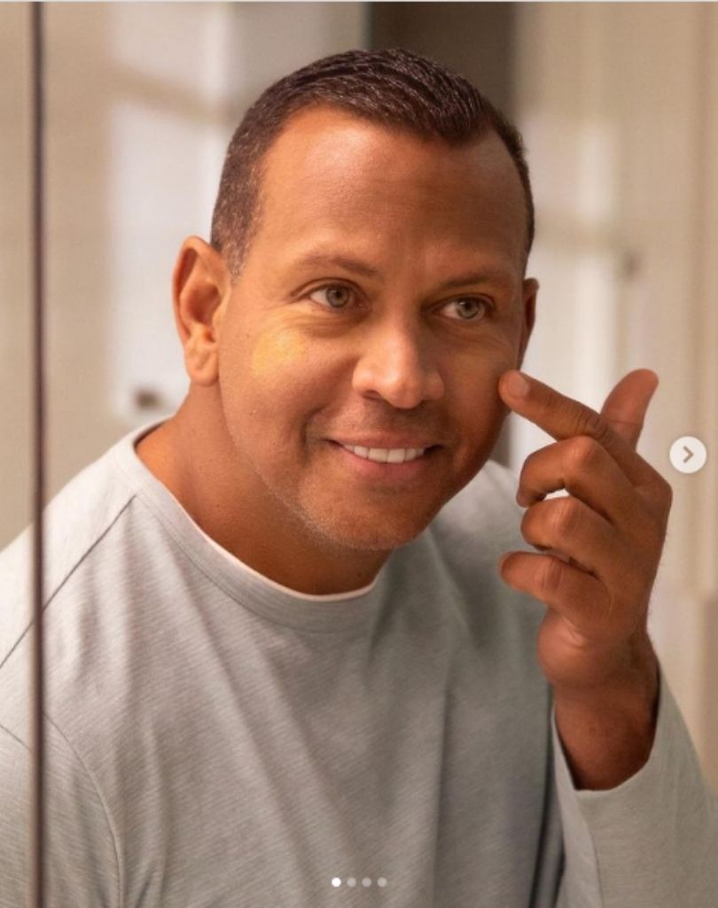 Alex Rodriguez prezentuje autorską linię kosmetyków do makijażu