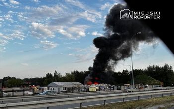 Słupno: Pożar opanowany. Czarny dym było widać z wielu kilometrów