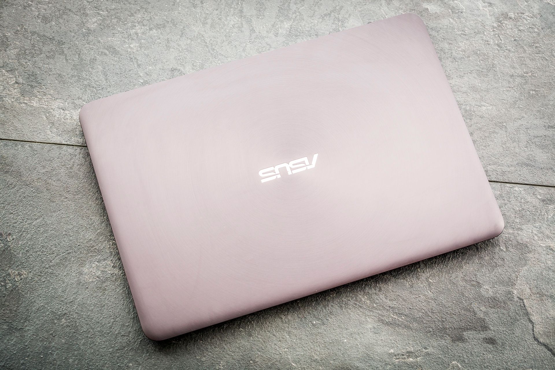 Czy mobilny notebook ASUS ZenBook UX305UA sprawdzi się w produkcji wideo? Sprawdzam w praktyce 3