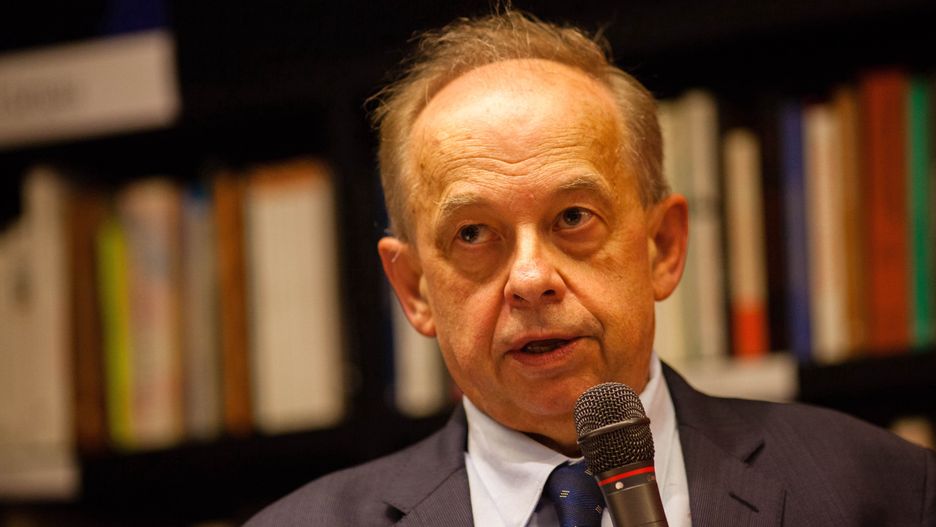 Prof. Wojciech Sadurski wygrał z PiS. Jest decyzja sądu