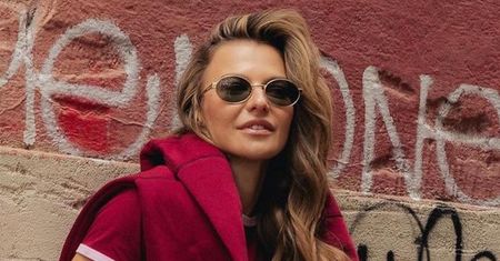 Anna Lewandowska niczym rasowa modelka eksponuje ZGRABNE nogi, pozując na ulicach Paryża. Fani komplementują: "SZYK I KLASA"