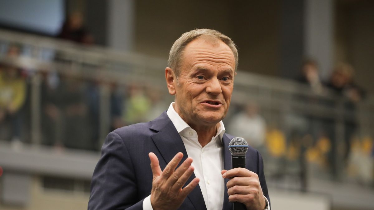 Donald Tusk podczas spotkania z mieszkańcami odniósł się do drożyzny i braku środków z KPO 