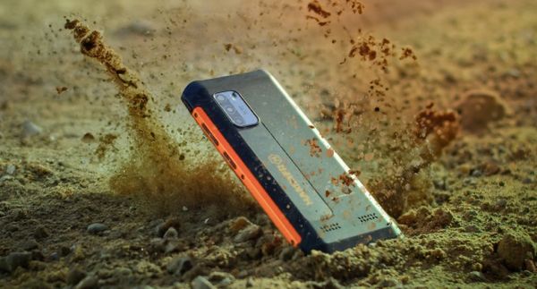 Polska marka telefonów komórkowych z ogólnopolską kampanią