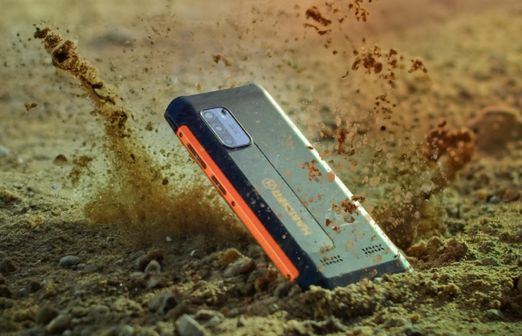 Polska marka telefonów komórkowych z ogólnopolską kampanią