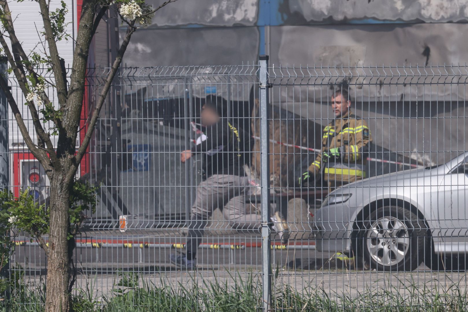 Nieznana osoba wdarła się na teren kompleksu handlowego przy ul. Marywilskiej 44 