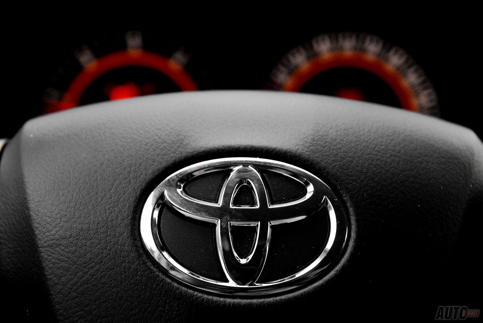 Toyota Corolla 2,0 D4D Prestige - test Autokult