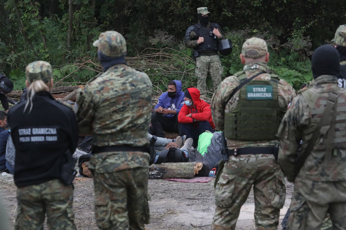 Straż Graniczna i Wojsko Polskie nie wpuszczają uchodźców na terytorium Polski 