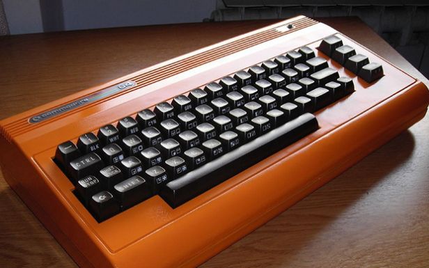 Pomarańczowy Commodore (Fot. Flickr/farnea/Lic. CC by-sa)